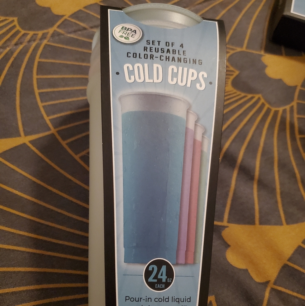 Set of 4 reusable color changing cold cups